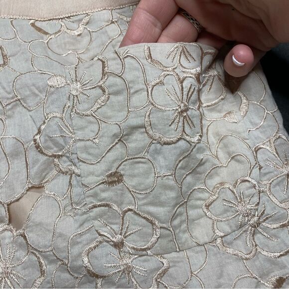 H&m Cream Floral Shorts - Picture 4 of 4